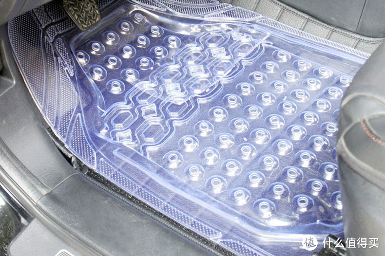 618必看:丝圈、皮革、橡胶...汽车脚垫选购指南!